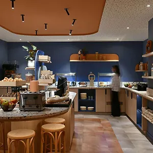 Ibis Styles Airport Aero 44 Σαρλρουά